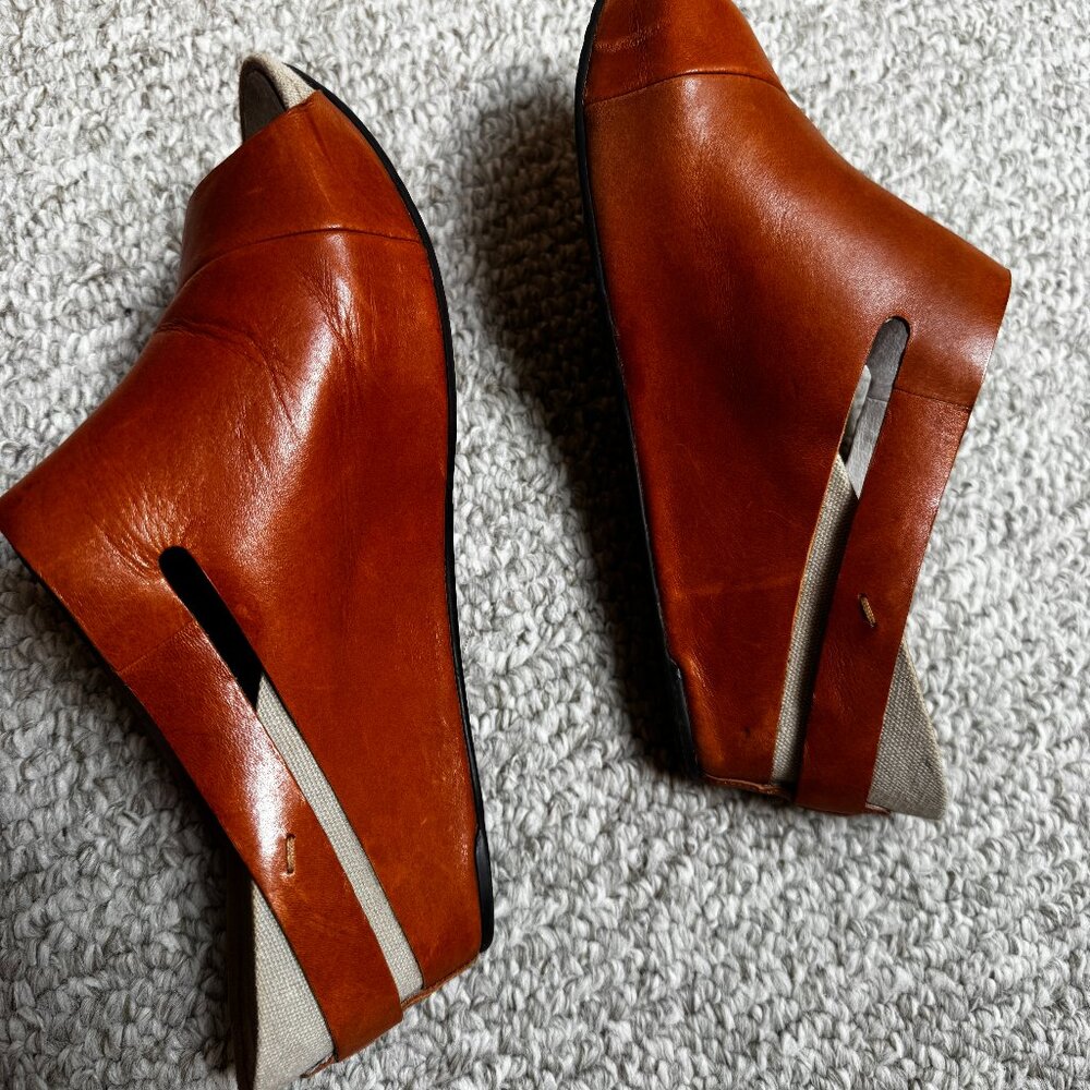 Tsubo Ovid platform mules size 10/41